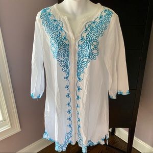 Never Worn Peppermint Bay Embroidered Button Tunic, M
